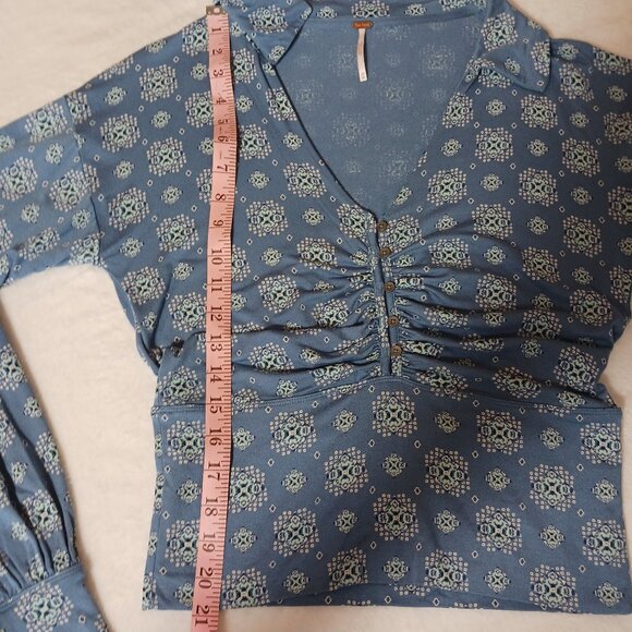 Free People, Medium Blue Top, Boho Chic, Retro Styled, Deep V Neck, Long Sleeve - Picture 14 of 16